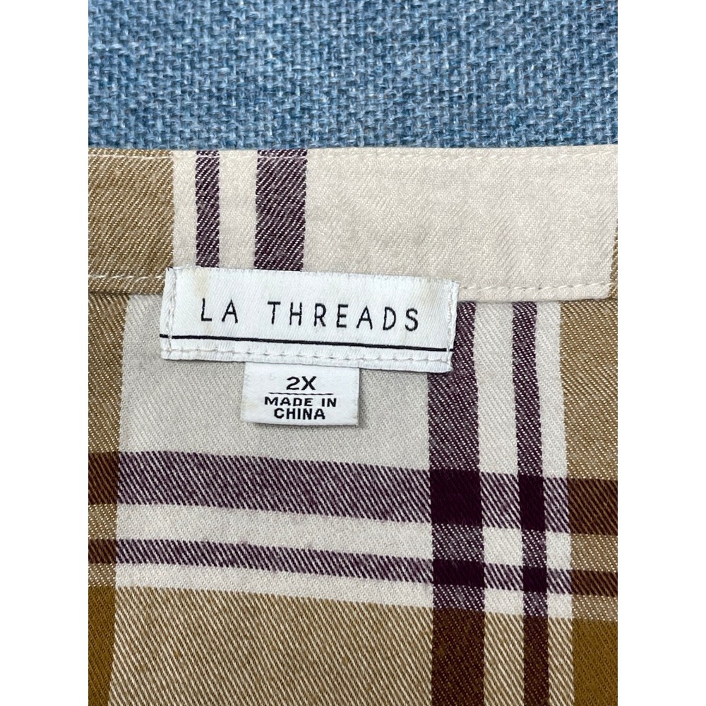 LA Threads Plaid V-Neck Roll Tab Sleeve Blouse Tan White Purple 2X Plus Size - Picture 2 of 6